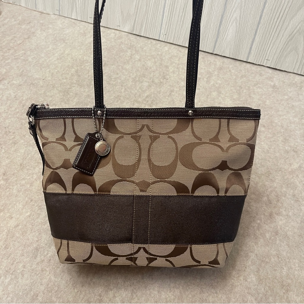 Coach Tan Signature Canvas Brown Strip and Trim Zip Tote Style F13548 Y2K 2000s - Picture 4 of 17